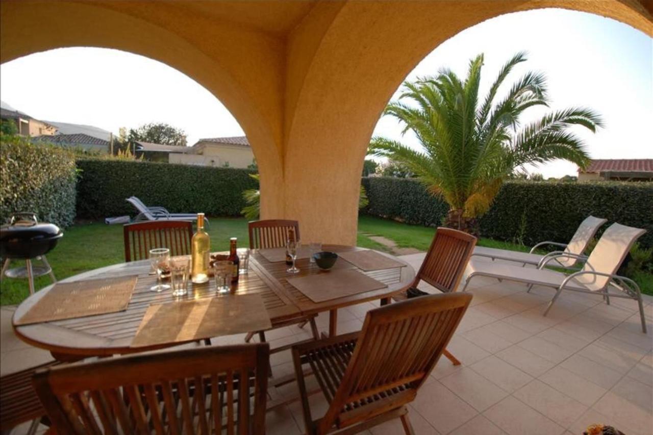 location de vacances Olivier jardin privatif et piscine chauffée partagée Calvi  Extérieur photo